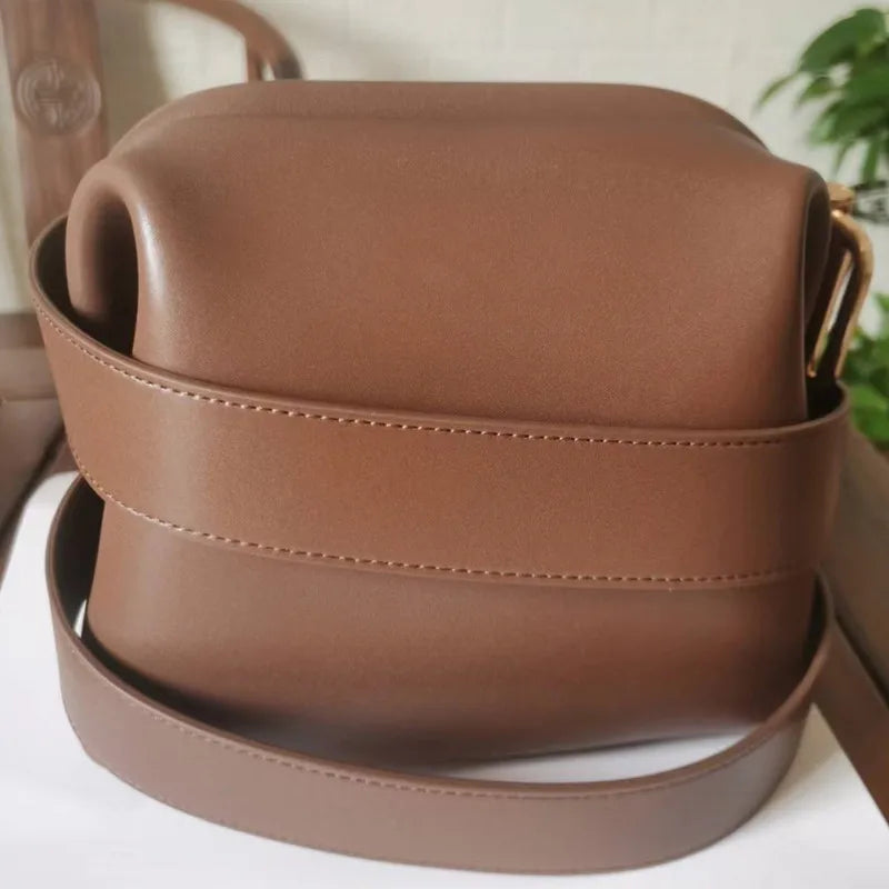 Leather shoulder bag